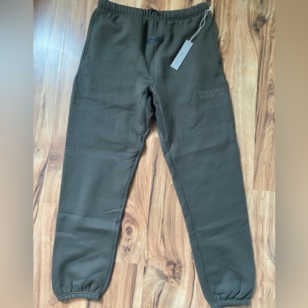 Fear of God Essentials Gray Drawstring Lounge Pants

#fearofgod #Essentials